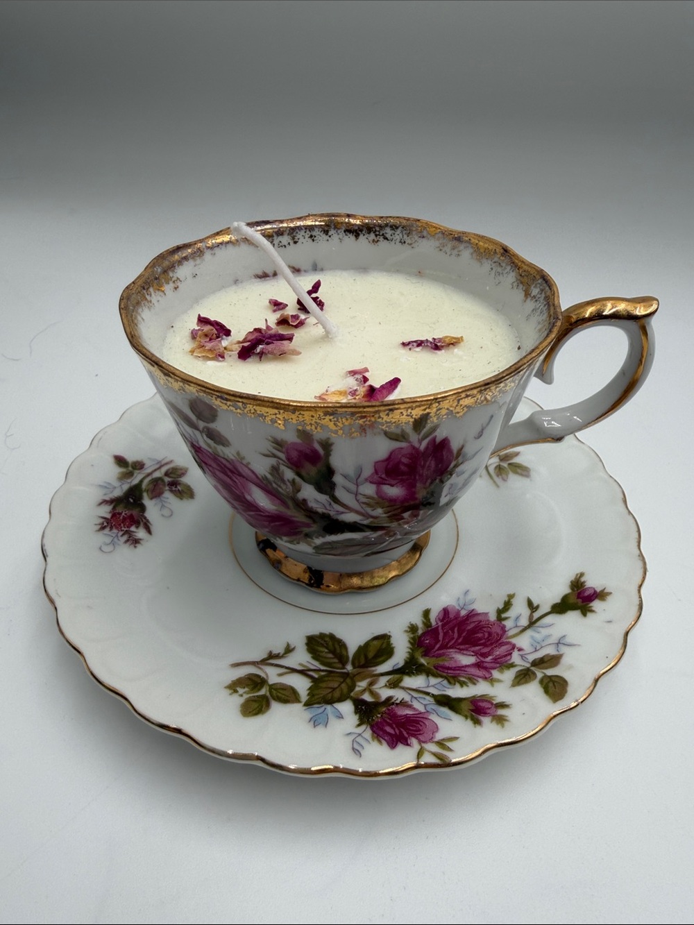Vintage handmade Floral Teacup Candle with Gold Trim - Pink Rose Pattern